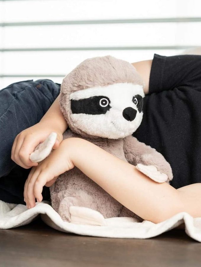 Magnetronknuffel Habibi® Luiaard zittend