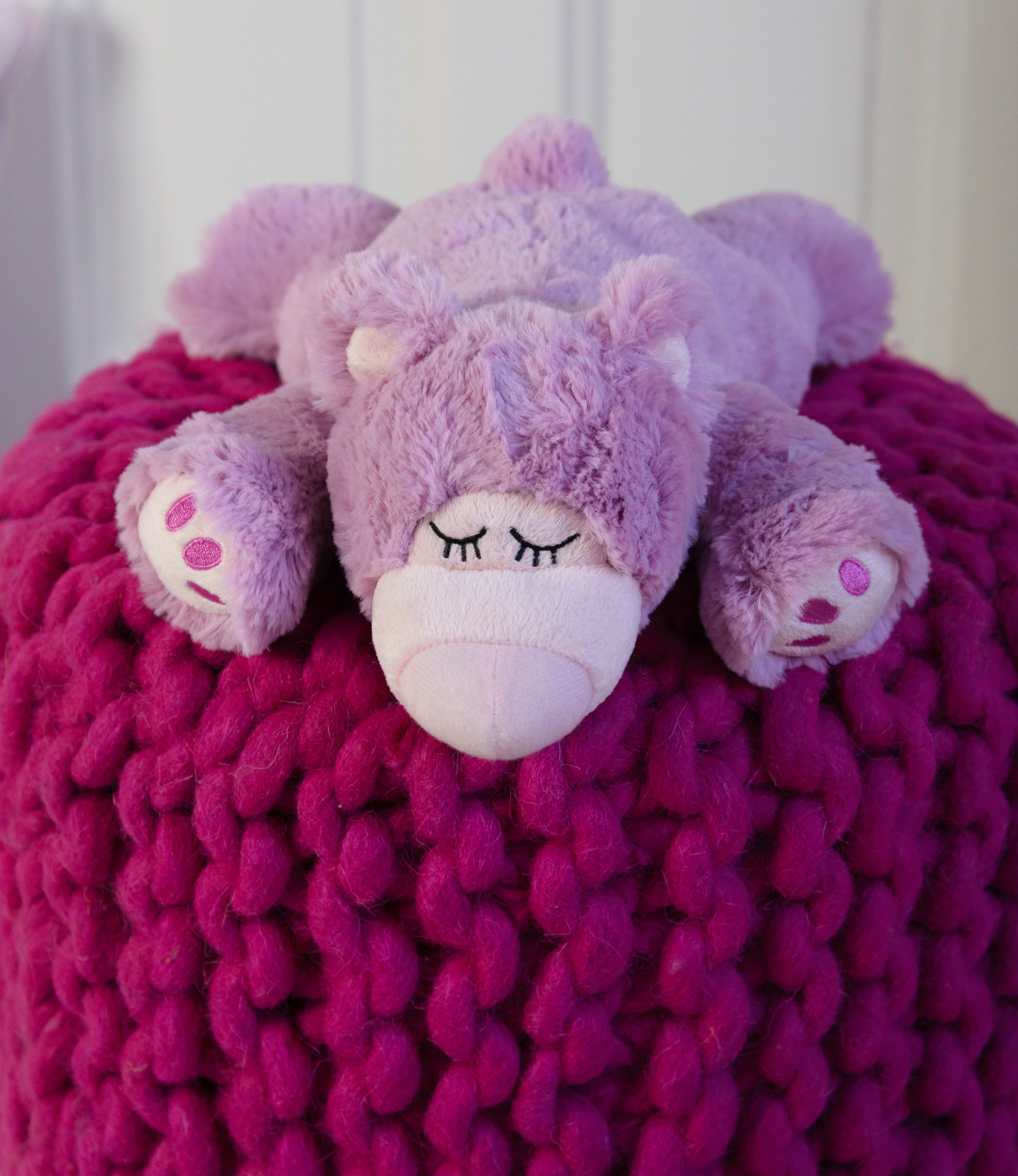 Magnetronknuffel Warmies® sleepy bear lila